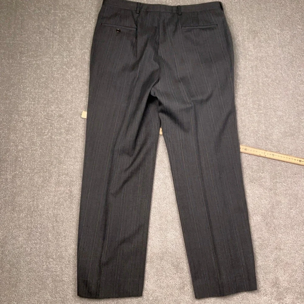 Hart Schaffner Marx Suit Mens 44R Gray Herringbone Pinstripe Heritage Career‎